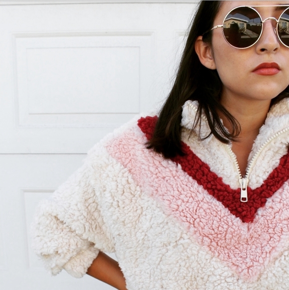 🚨//Fall Essentials// Fluffy Pullover Sweater - Picture 5 of 7